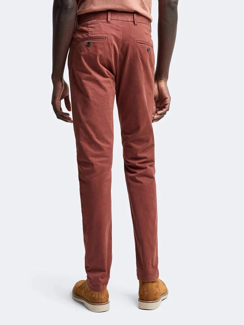 Chino slim en coton élasthane uni