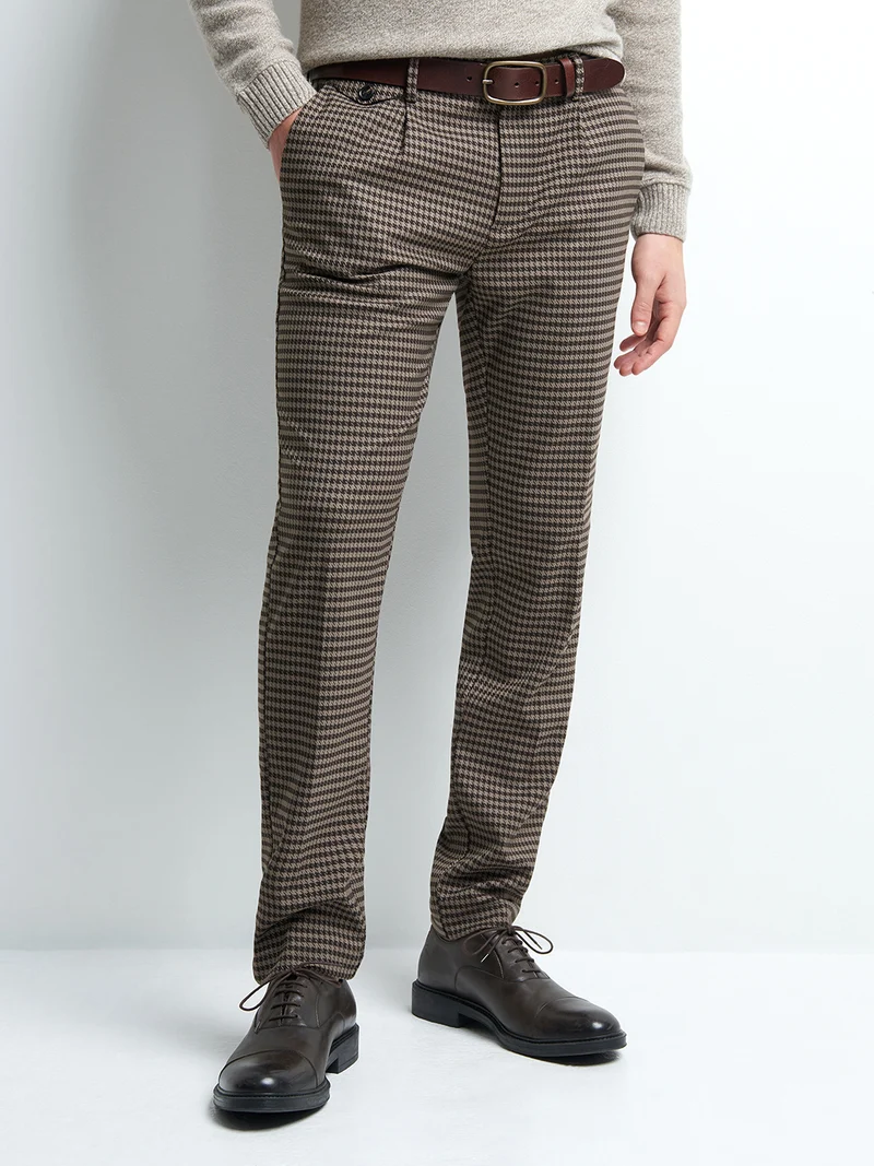 Pantalon en poly-viscose pied de poule