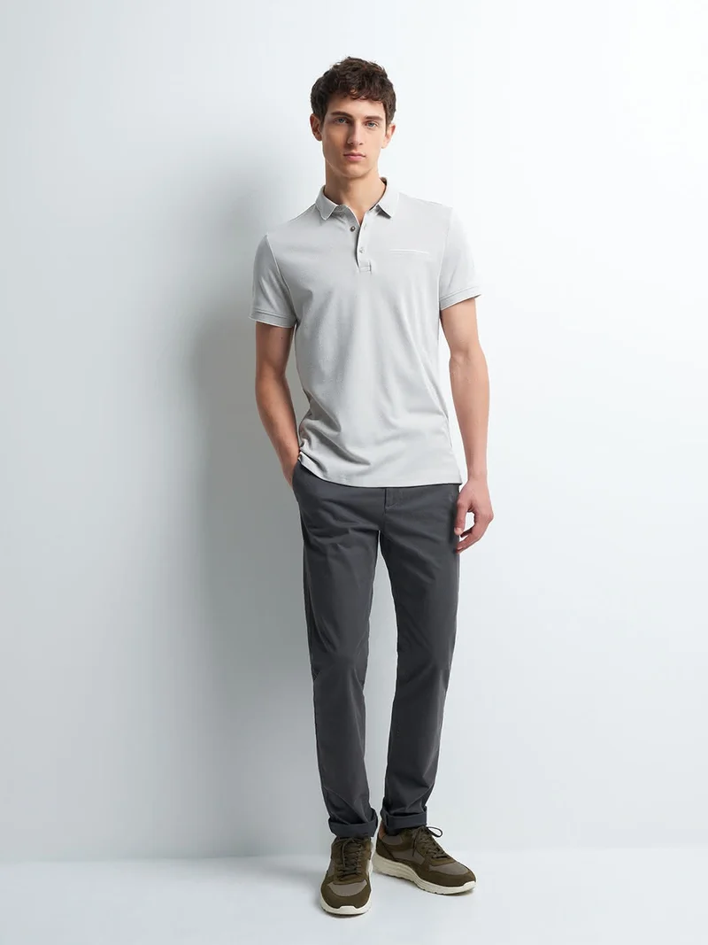 Chino slim en coton élasthane uni