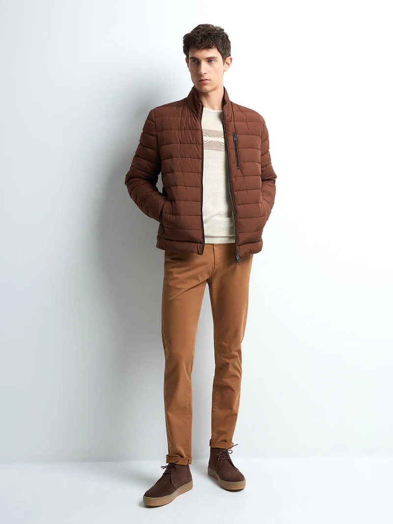 Chino slim en coton élasthane uni