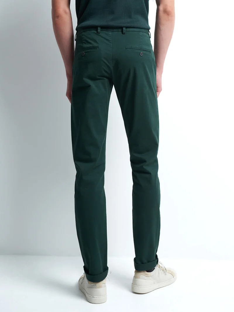 Chino slim en coton élasthane uni