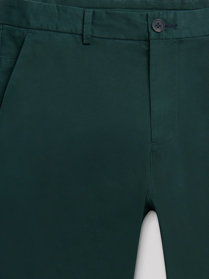 Chino slim en coton élasthane uni