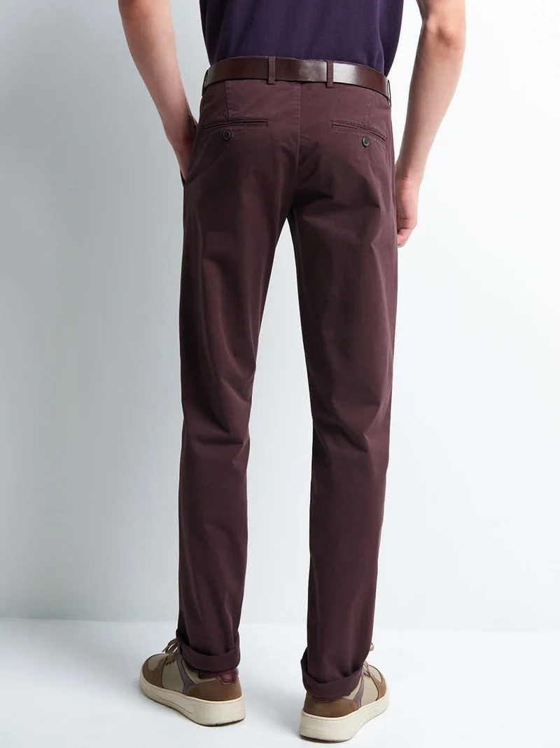 Chino slim en coton élasthane uni