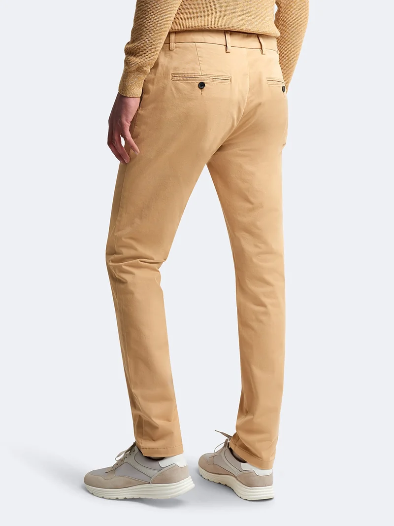 Chino slim en coton élasthane uni