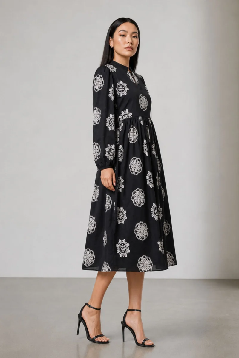 Gilot|Black Embroidered Cotton Midi Dress