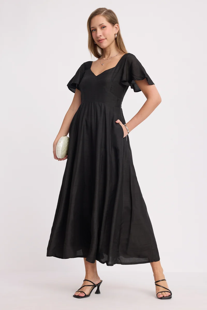 Nobi|100% Viscose Sweetheart Neck Maxi Dress