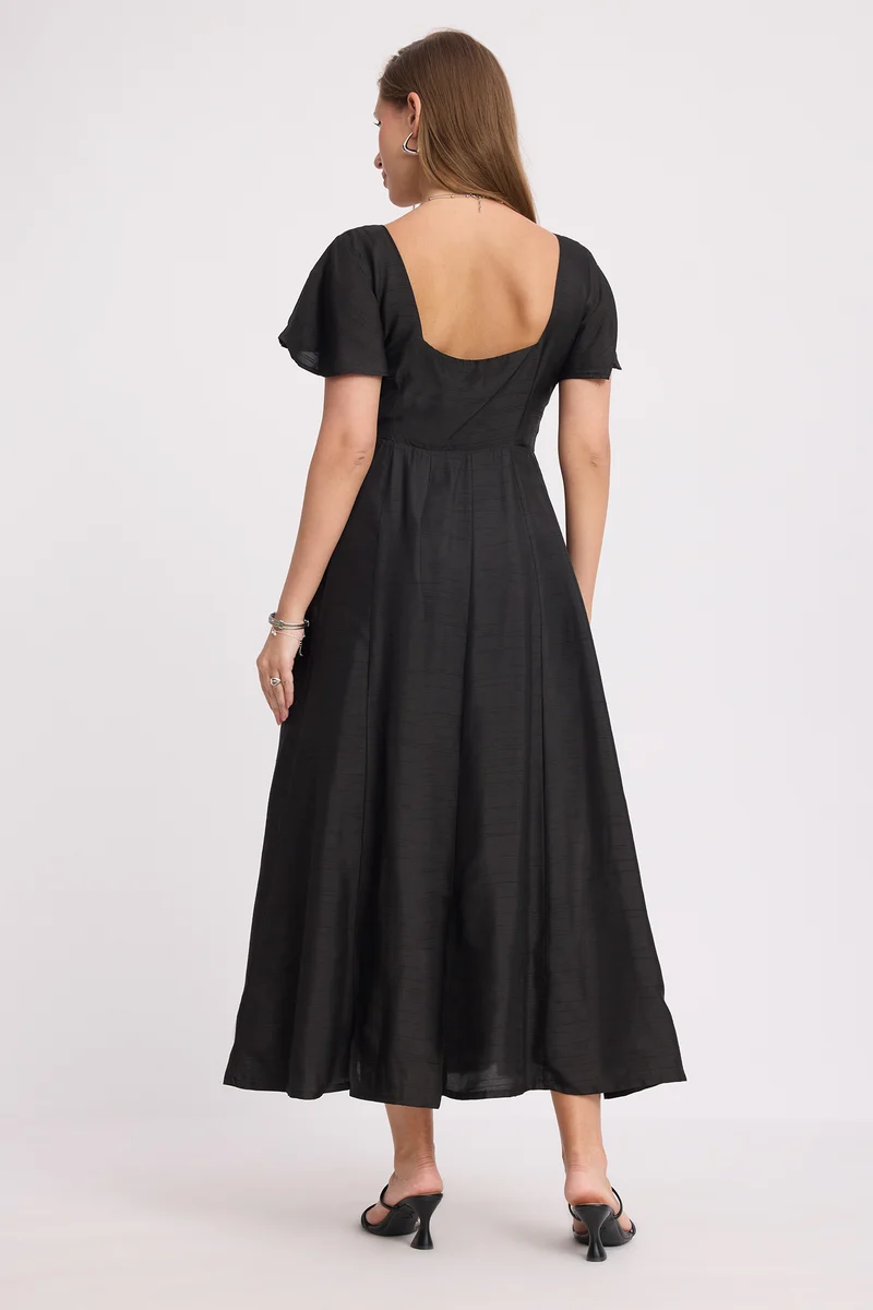 Nobi|100% Viscose Sweetheart Neck Maxi Dress