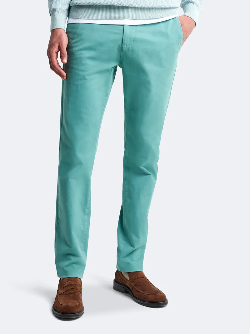 Chino slim en coton élasthane uni