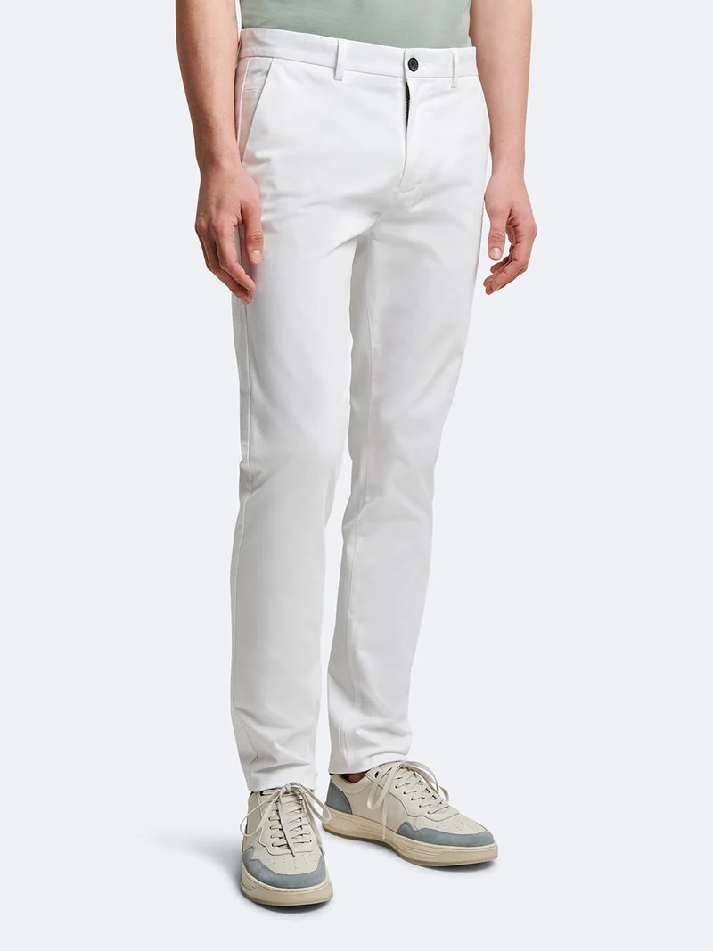 Chino slim en coton élasthane uni