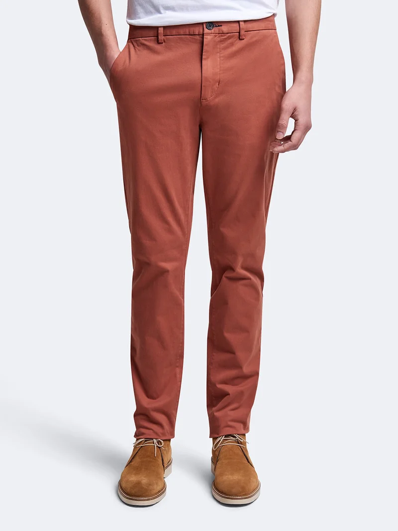 Chino slim en coton élasthane uni