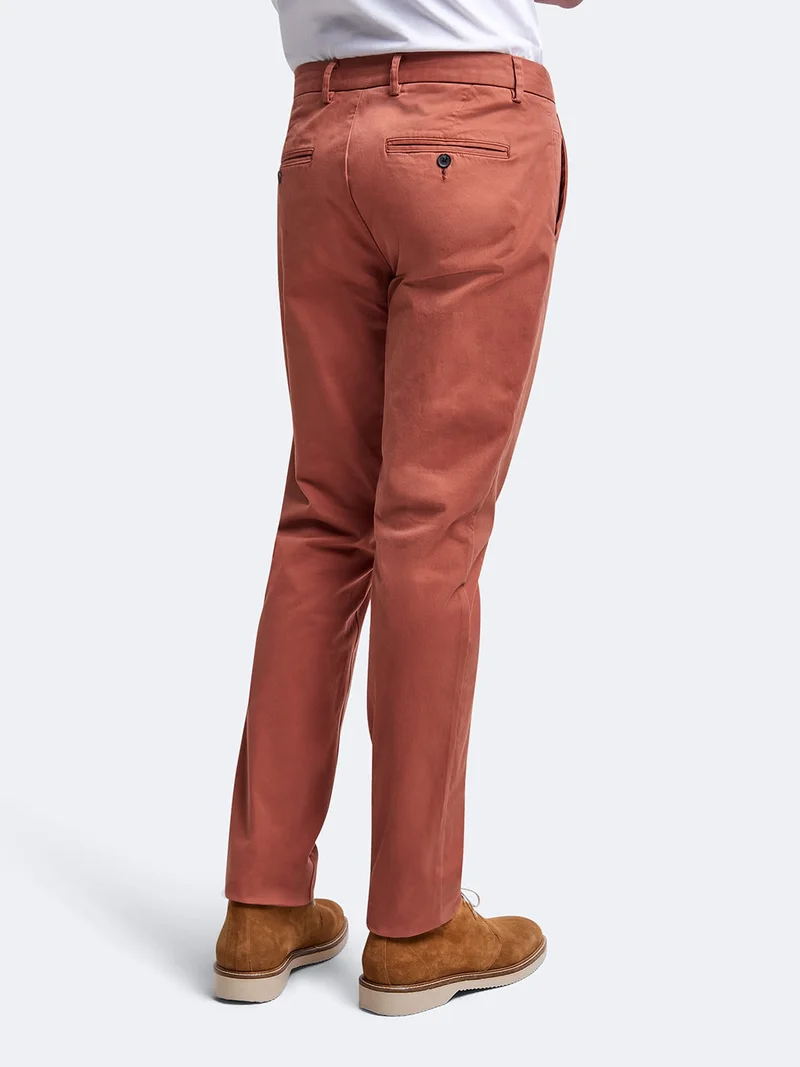 Chino slim en coton élasthane uni