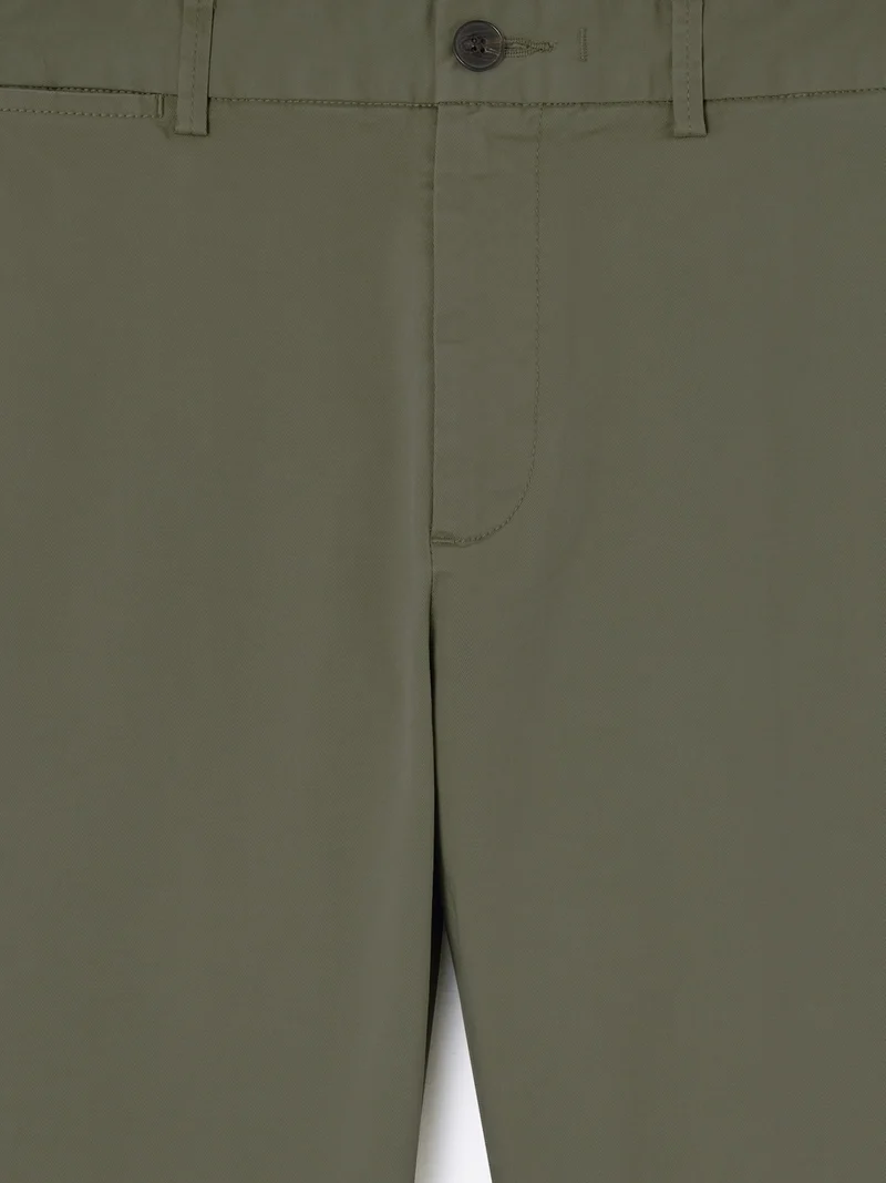 Chino slim en coton mélangé