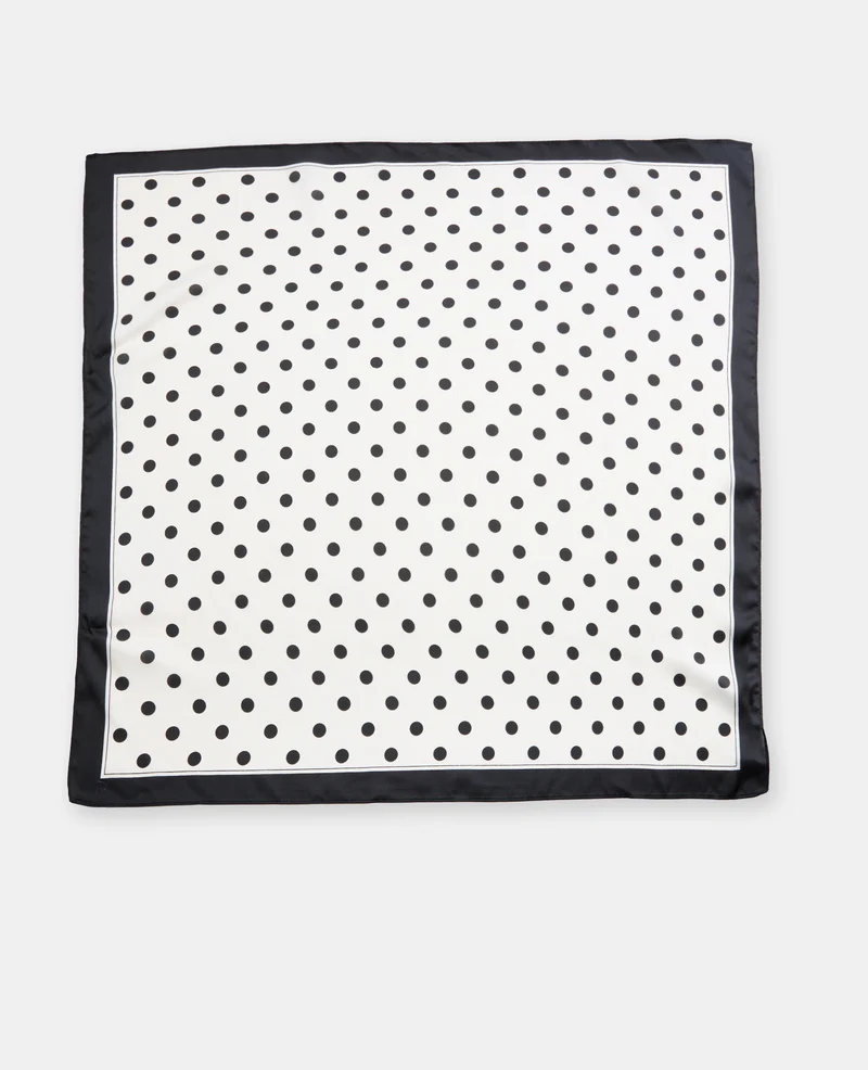 Foulard en satin motif pois
