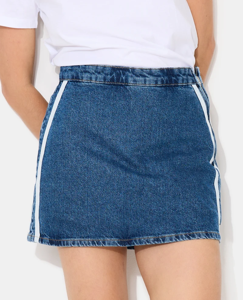 Jupe-short en jean avec bandes contrastées