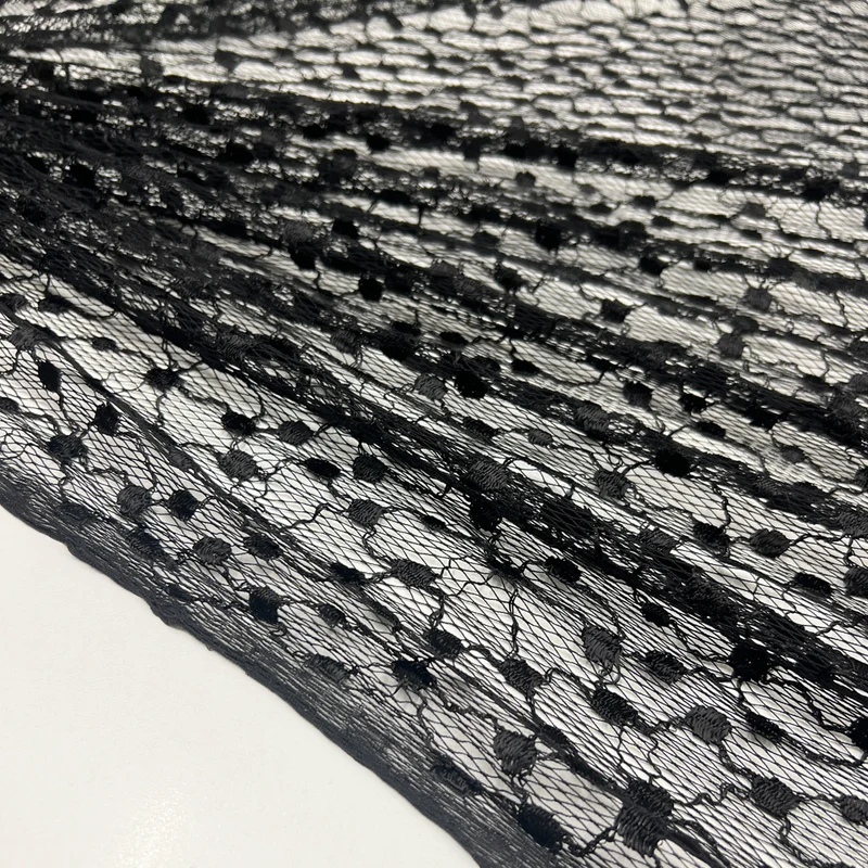 Tissu Dentelle Tulle Brodé - Cornacchia
