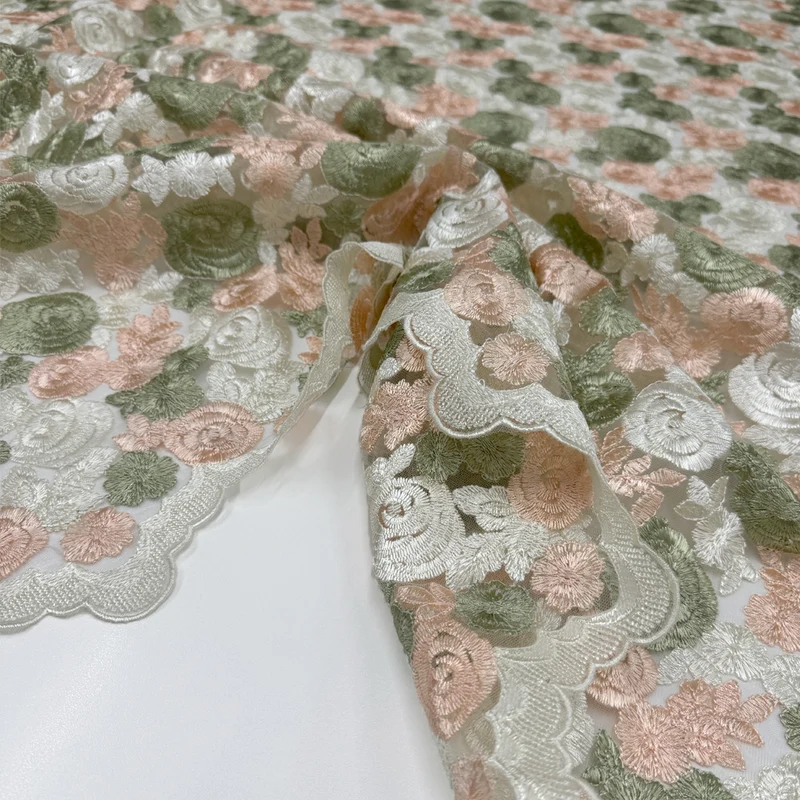 Tissu Dentelle Guipure Tulle Brodé - Botanico