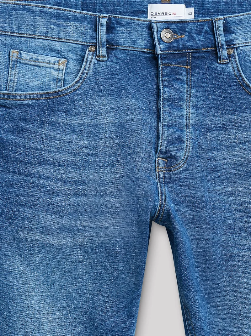 Jean denim slim en coton mélangé