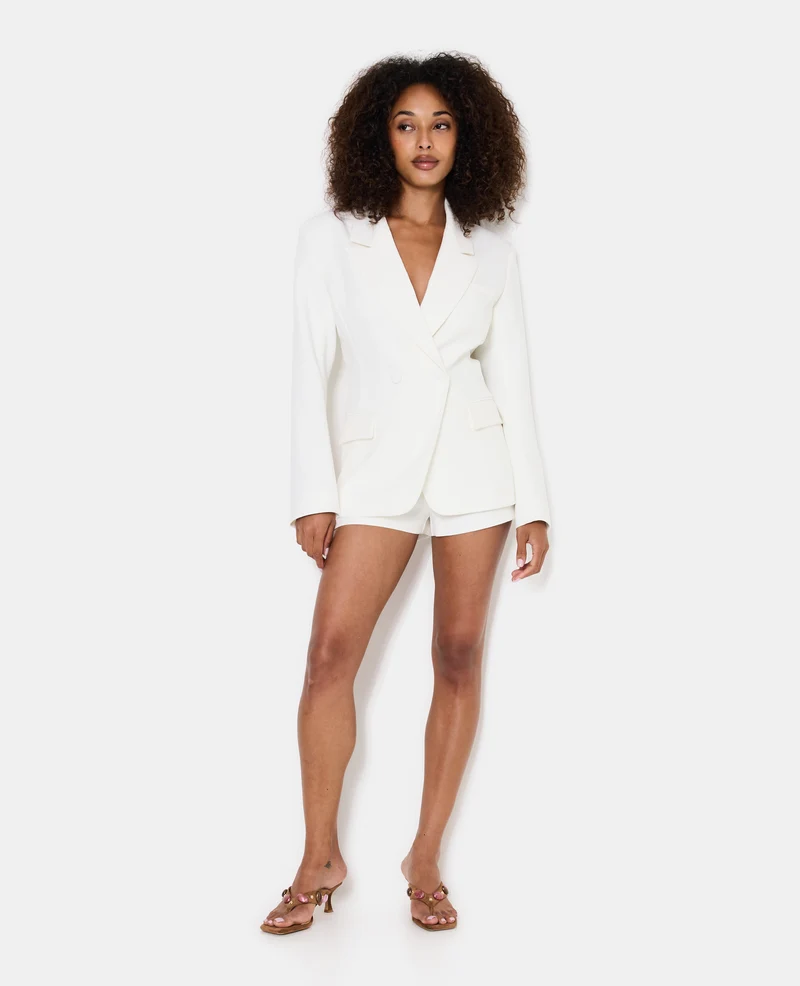 Veste blazer cintrée avec épaulettes