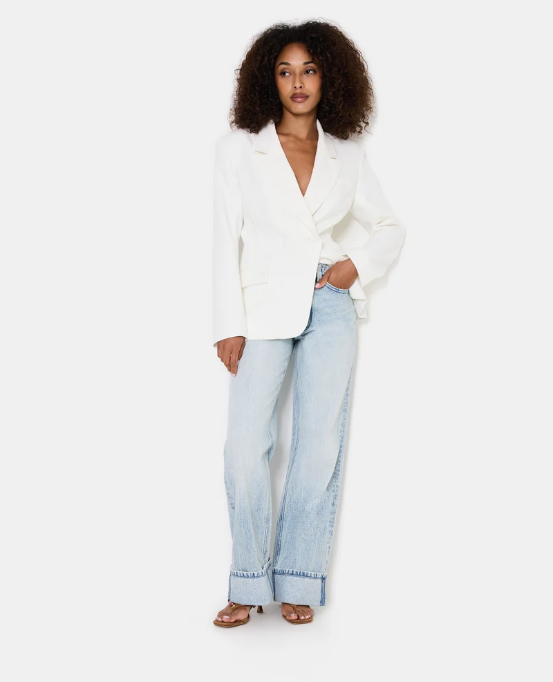 Veste blazer cintrée avec épaulettes