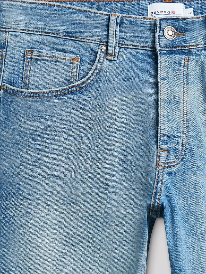 Jean denim slim en coton mélangé