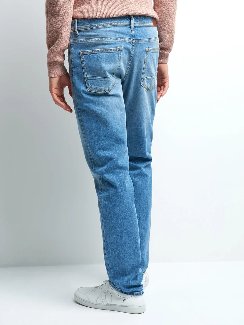 Jean denim regular en coton mélangé