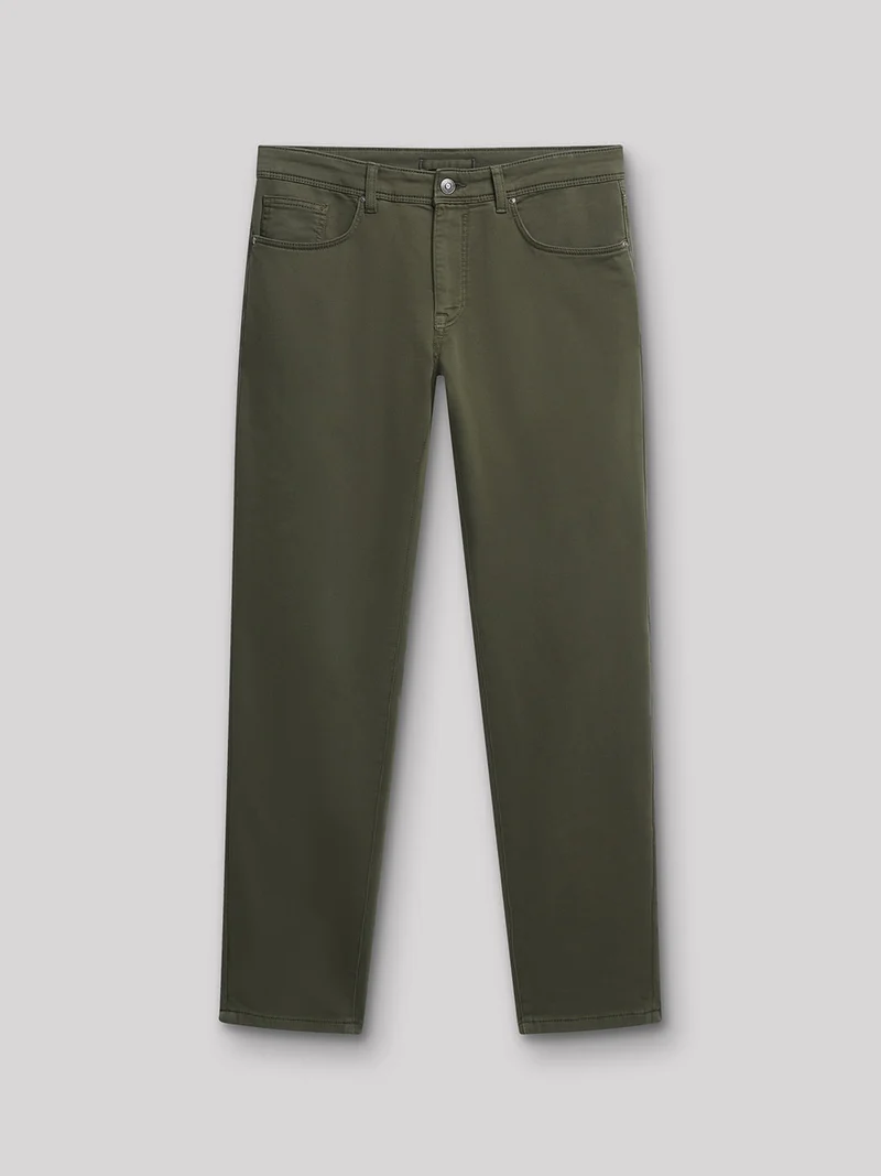 Jean couleur slim en coton élasthane uni