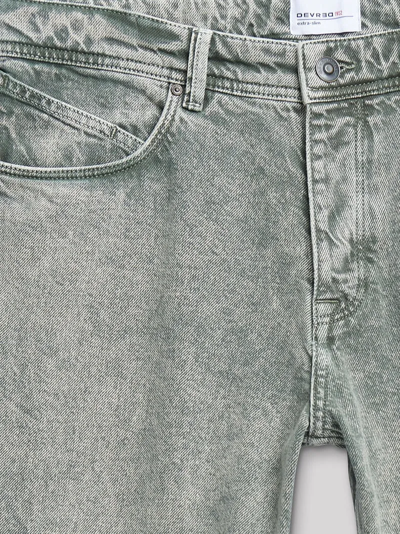 Jean couleur regular en coton délavé