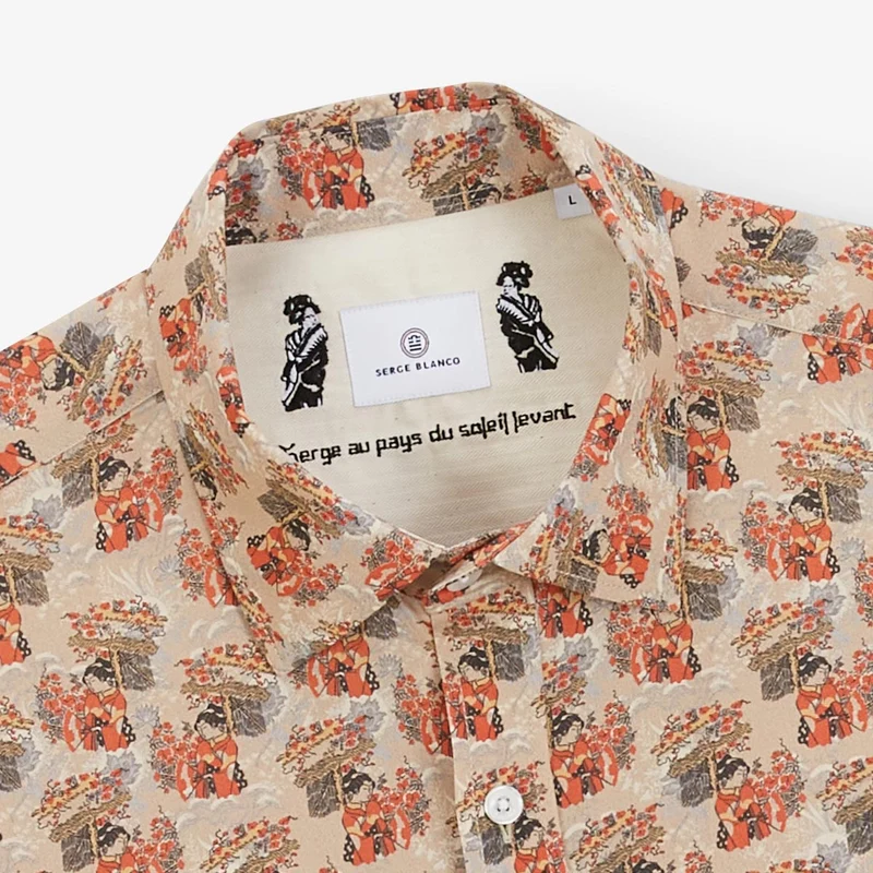 Chemise manches courtes beige avec imprimés personnage