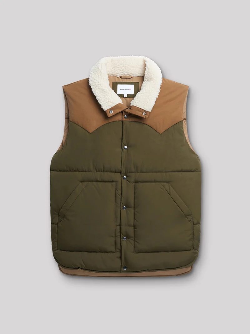 Gilet sans manche col montant
