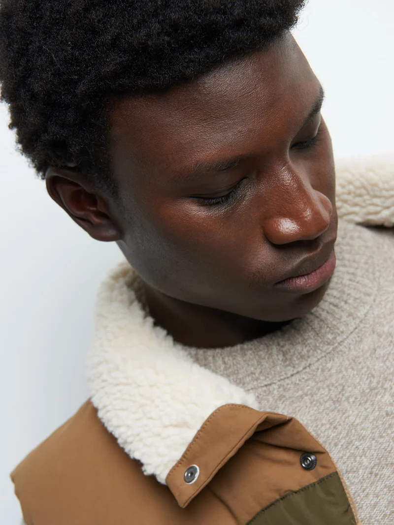 Gilet sans manche col montant