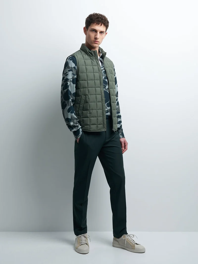 Gilet sans manche col montant