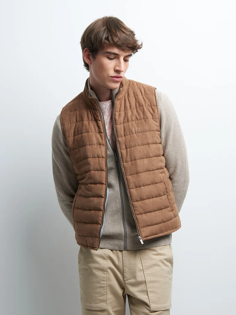 Gilet sans manche col montant