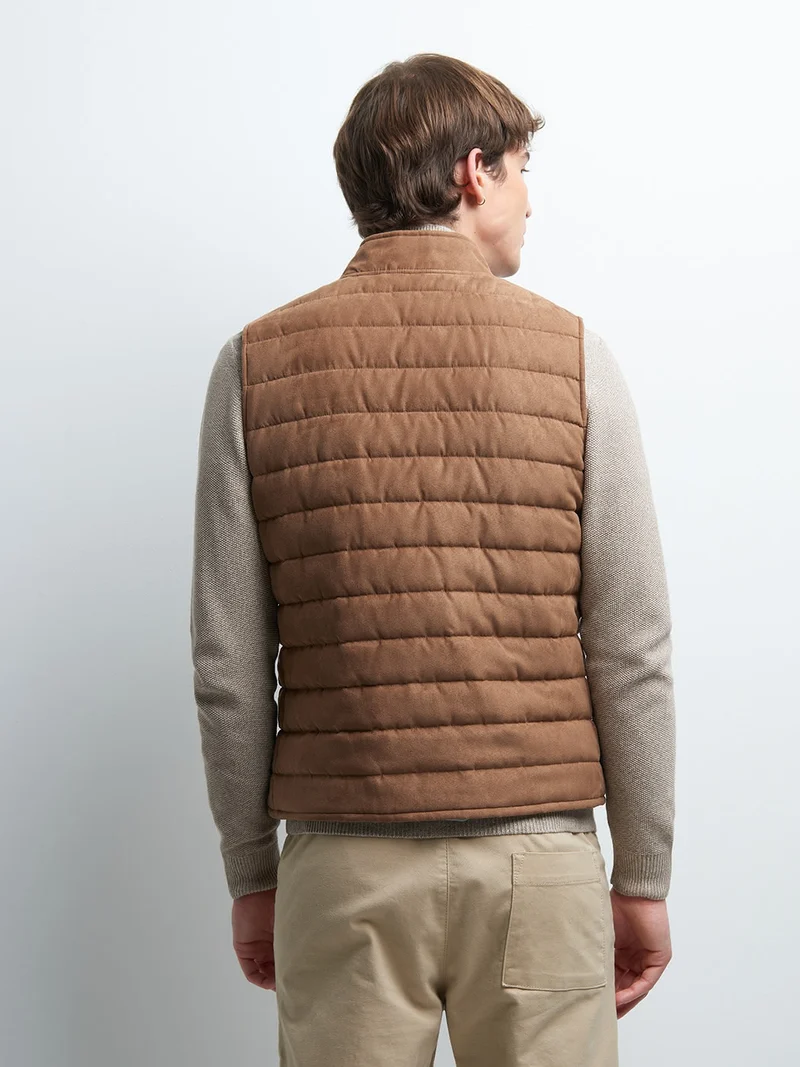 Gilet sans manche col montant