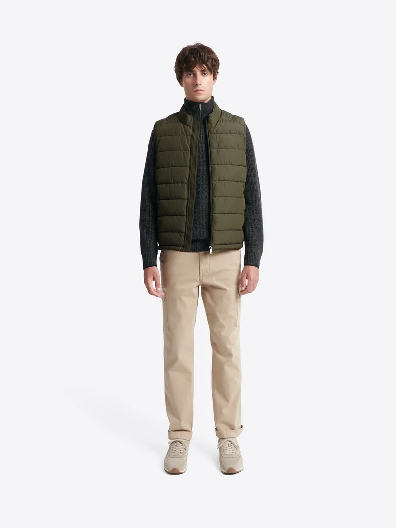Gilet sans manches à col montant