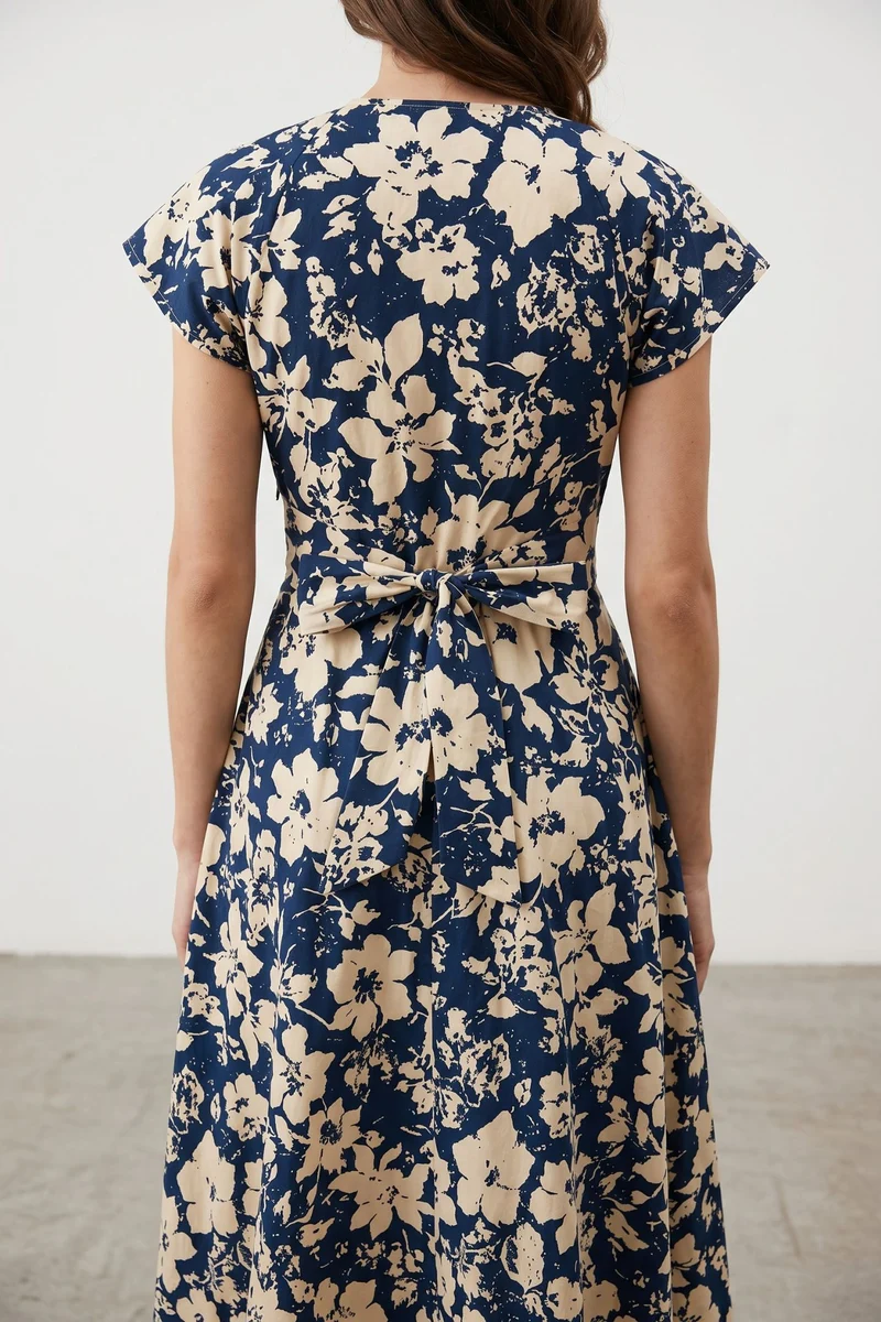 Shanaya|100% Cotton Floral V Neck Tie Up Midi Dress