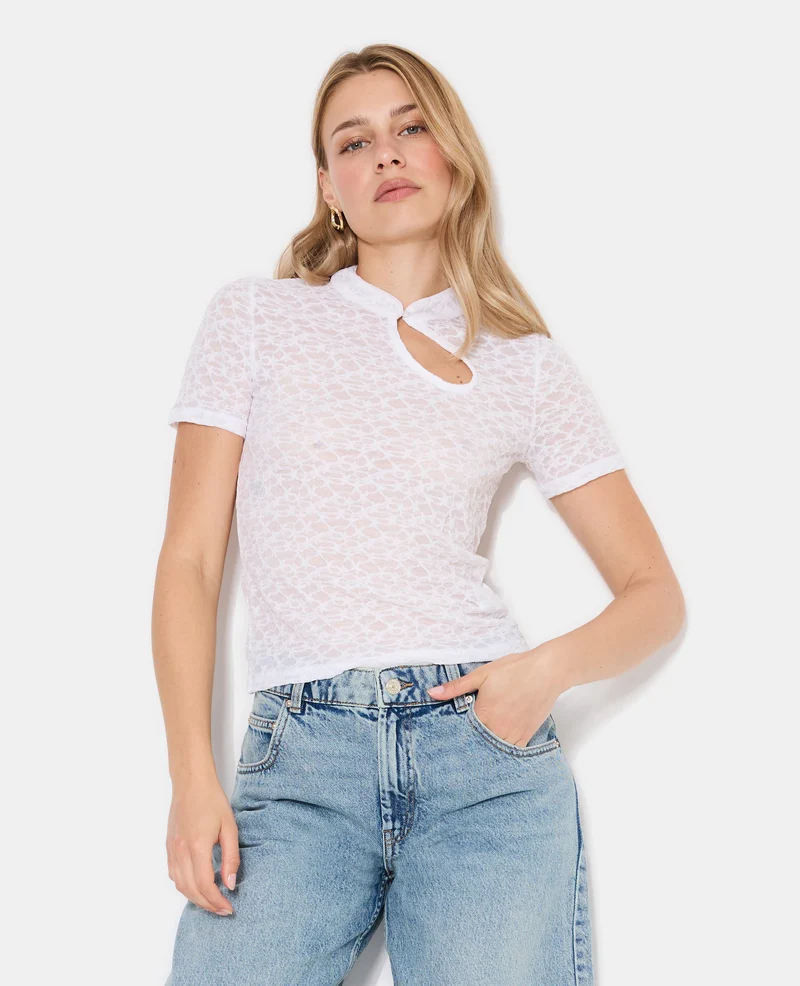 Top en dentelle col mao avec goutte et bouton