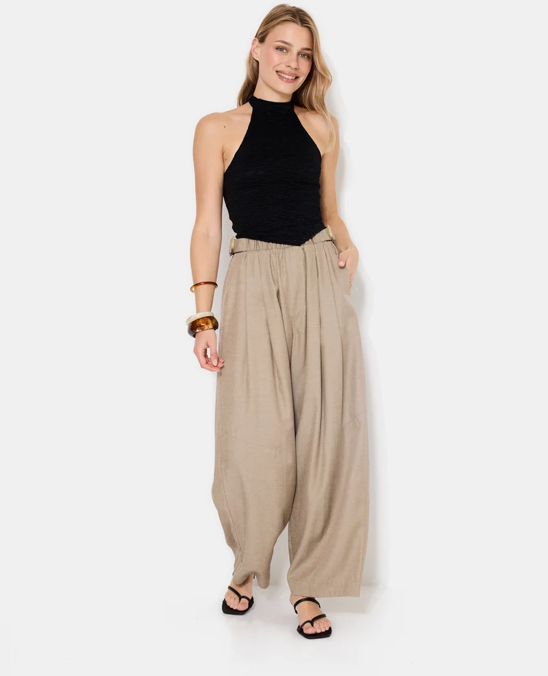 Top dos-nu en tissu texturé