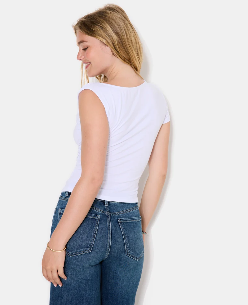 T-shirt asymétrique avec dentelle