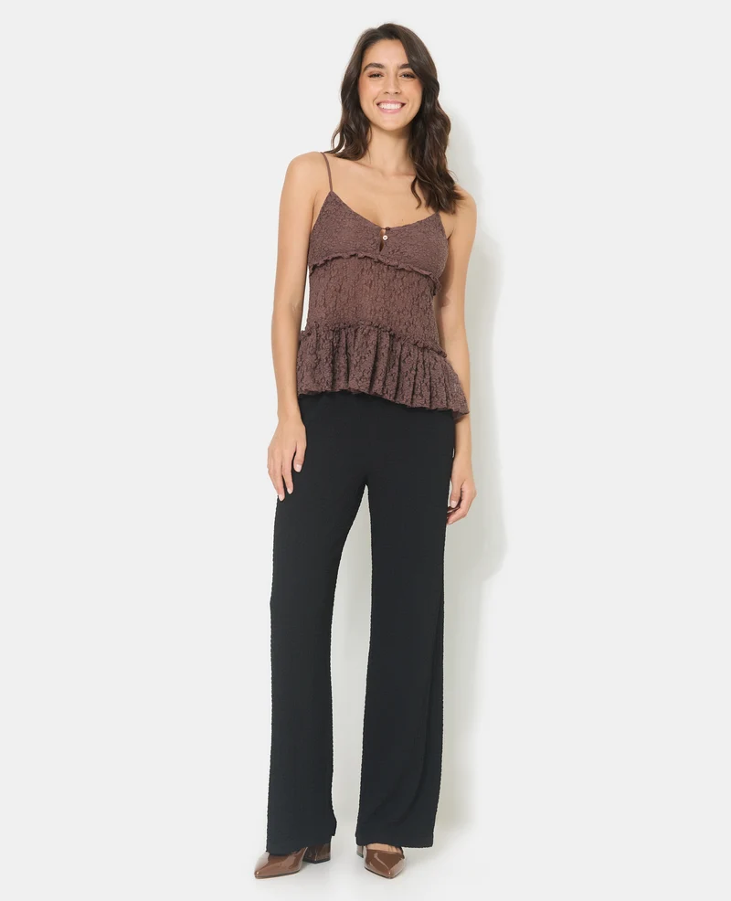 Pantalon droit en tissu bubble reliefé