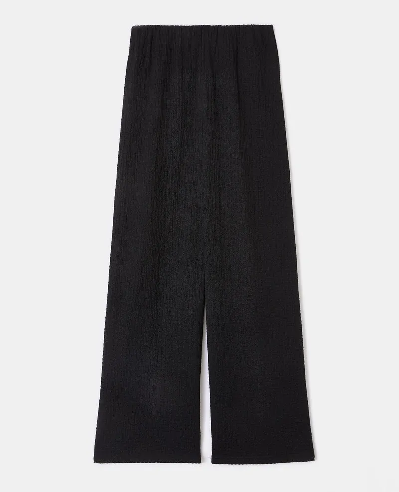 Pantalon droit en tissu bubble reliefé