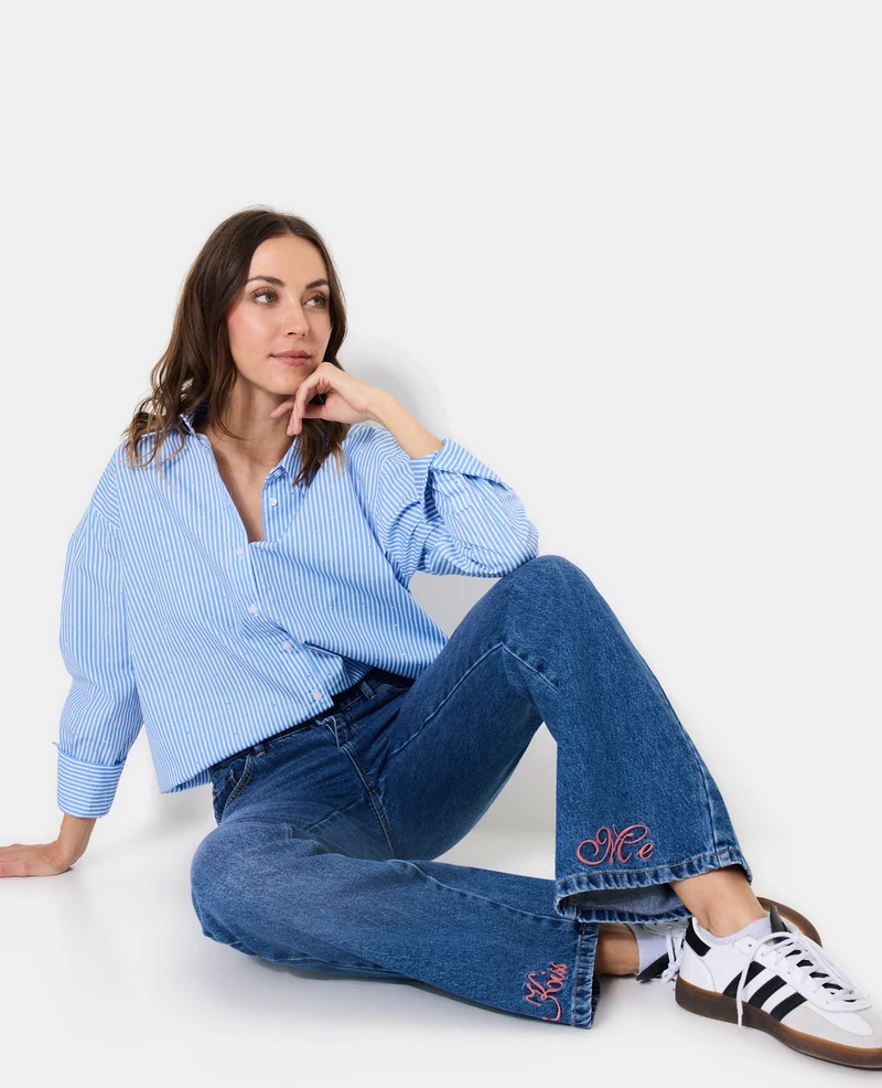 Jean flare taille haute avec broderies