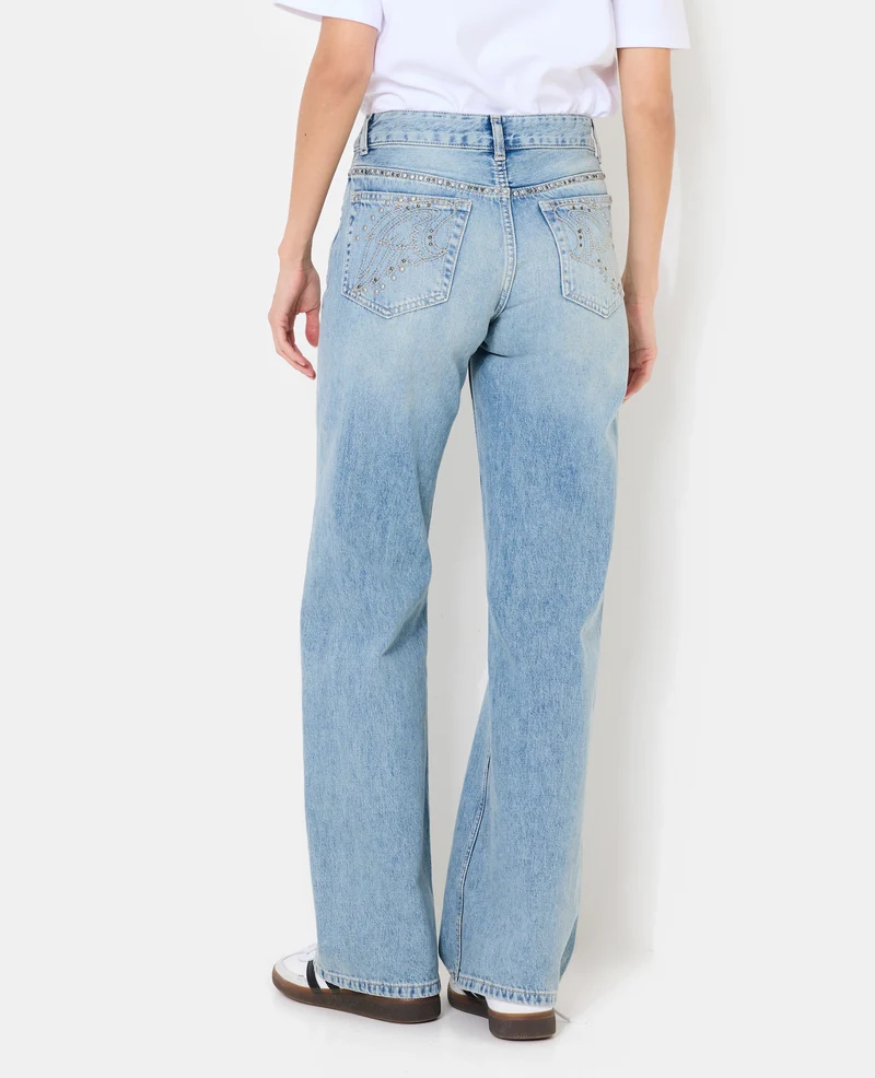 Jean wide taille medium avec clous et broderies