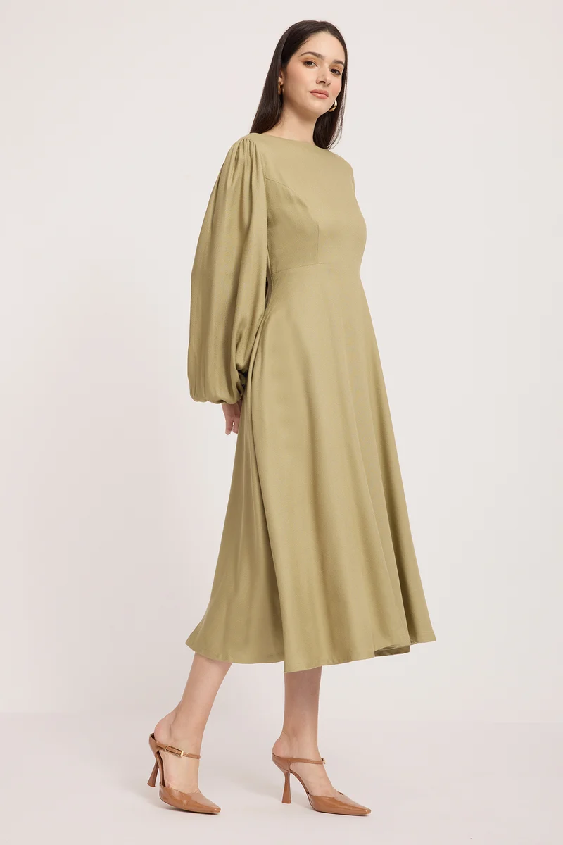 Vaati|100% Viscose Boat Neck Midi Dress