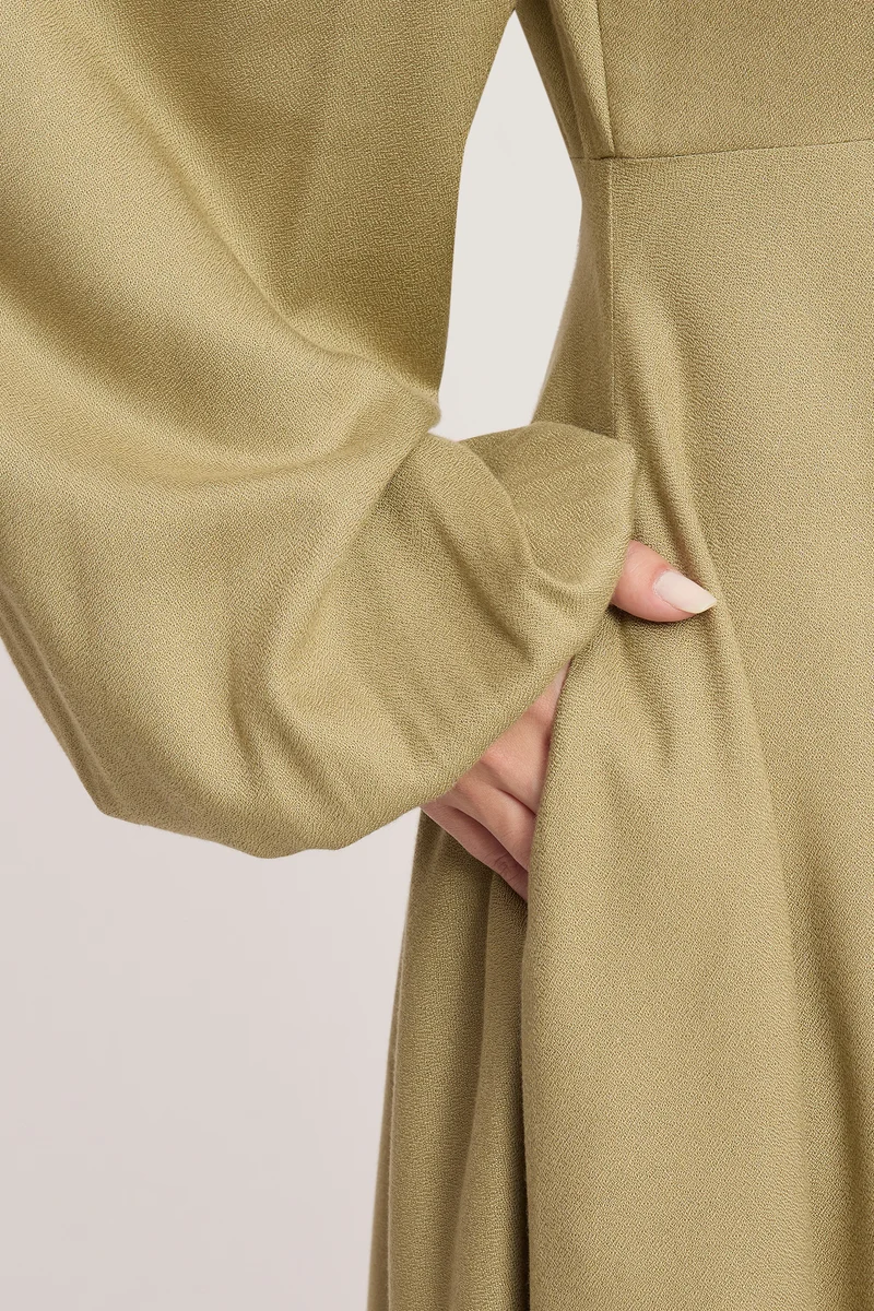 Vaati|100% Viscose Boat Neck Midi Dress