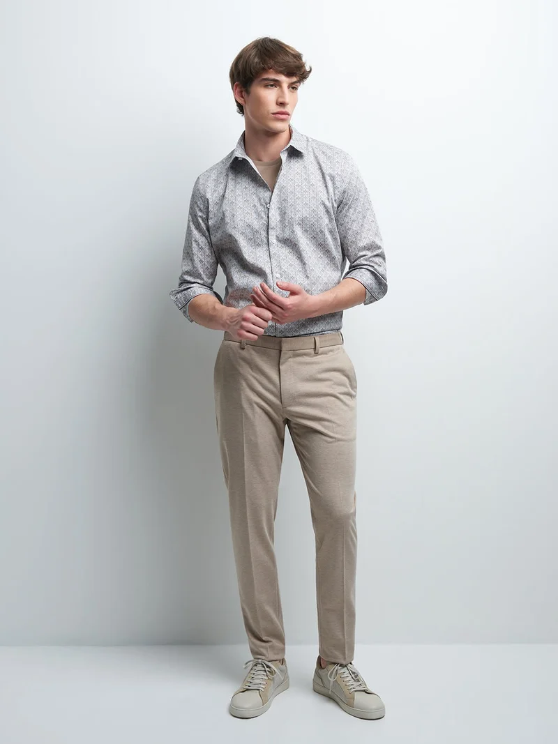 Chemise slim en satin géométrique
