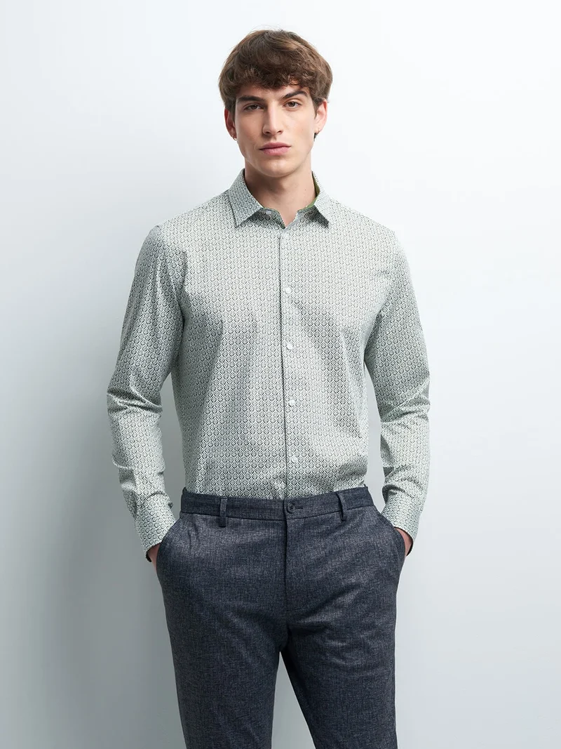 Chemise slim en satin fleurie
