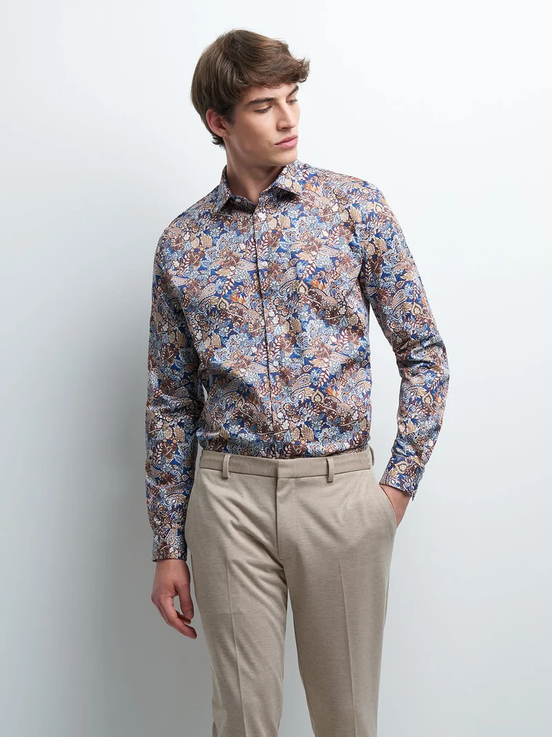 Chemise slim en satin fleurie