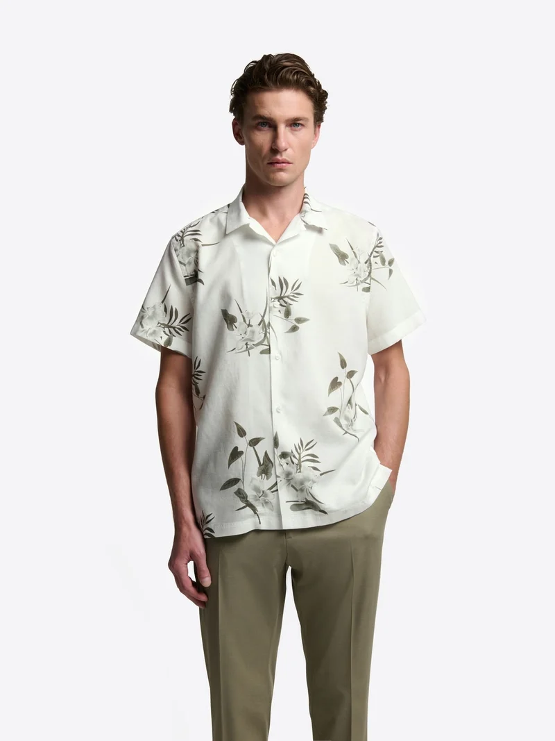 Chemise manches courtes slim fleurie