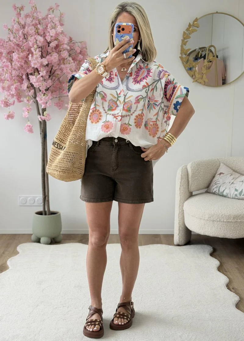 Short jeans choco