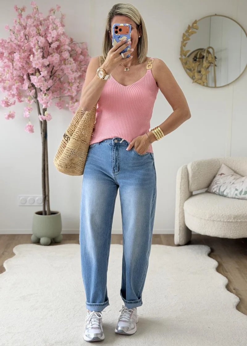 Top Mona rose